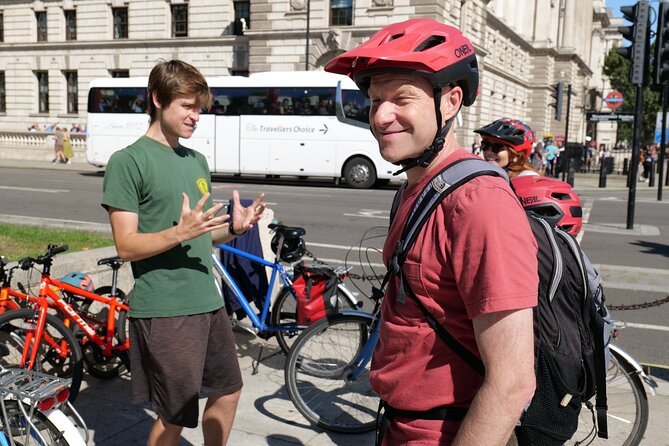 Private Bike or eBike Gold Classic Tour London - St. James’s Park to Buckingham Palace: the royal belt in 3 stops