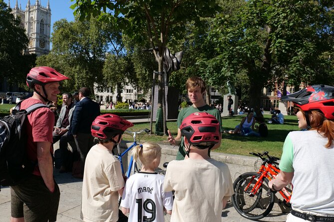 Private Bike or eBike Gold Classic Tour London - Big Ben and the Houses of Parliament: fast, iconic, and no-stress