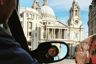 Private Black Cab Tour of London's Iconic Landmarks - Pickup in central London, and why timing matters