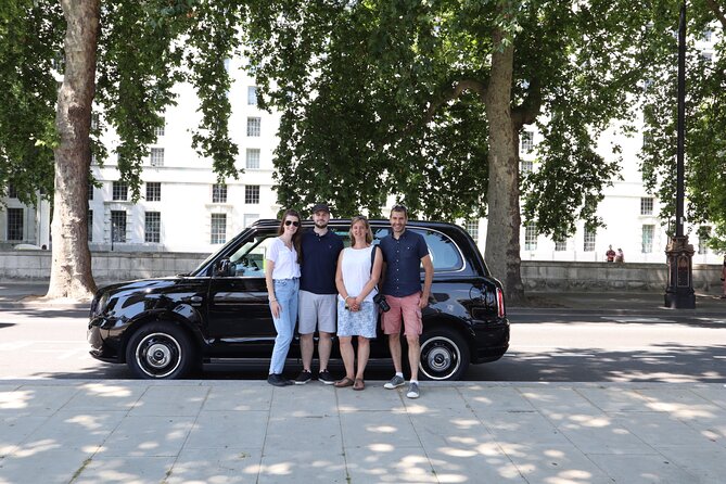 Private Classic London Taxi Tour - The Tower Bridge to London Bridge story: England’s power in 40 minutes