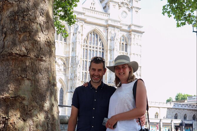 Private Classic London Taxi Tour - Buckingham Palace and St James’s: outside looks with real photo time