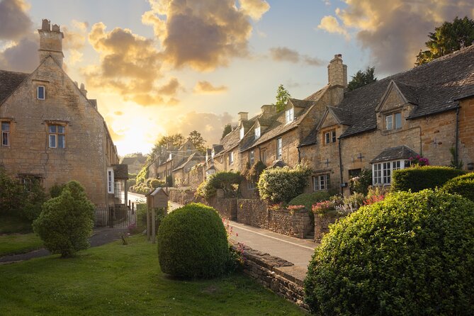 Private Cotswold Villages Day Tour see the beauty of the Villages - Why this Cotswolds day feels different from a bus tour