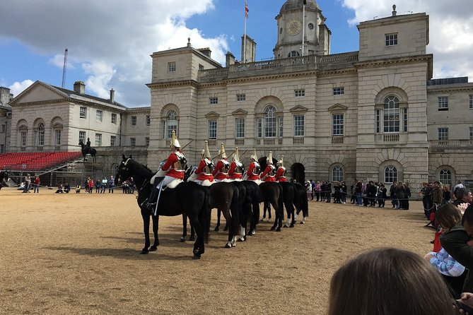 Private Custom Walking Tour: Half Day Sightseeing Tour of London - Tower of London to Tower Bridge: medieval shadows and postcard views