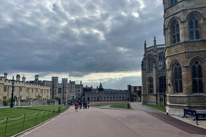 Private Day Tour to Bath and Windsor Castle - Panoramic Bath touring: a smart warm-up before you enter the UNESCO site