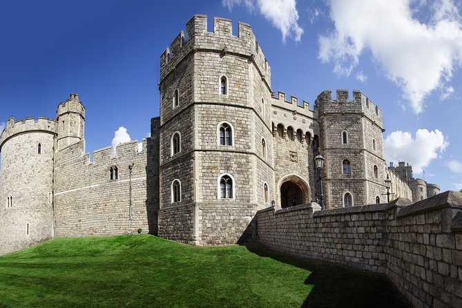 Private Day Tour to Bath and Windsor Castle - Tickets and lunch: the two things that affect your total budget