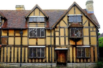 Private Day Tour to Stratford-Upon-Avon - All things Shakespeare - The Shakespeare Bookshop: A 10-Minute Timeout That Actually Matters