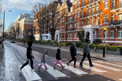 Private Day Tours in London - Meeting at Charing Cross and Choosing Walking vs Driving