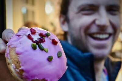 Private East End Food Tour: 7 Tastings with Bagels & Fish & Chips - Bagel to crumble: how the included food adds up