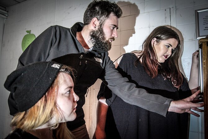 Private Escape Room with a Zombie in London - Zombie Escape in SE7: Where It Starts (and Why Location Matters)