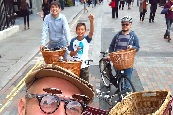 Private Family Bike Tour of London, fun for all ages! - Westminster Backstreets to Dean’s Yard: Small Stops With Big Story Flavor