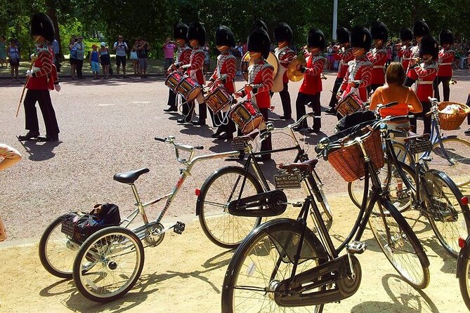 Private Family Bike Tour of London, fun for all ages! - Green Park to Admiralty Arch: The Photo Spots You Can Actually Use