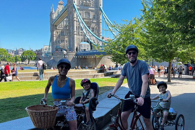 Private Family Bike Tour of London, fun for all ages! - Trafalgar Square and Covent Garden: Icons Plus a Real Break