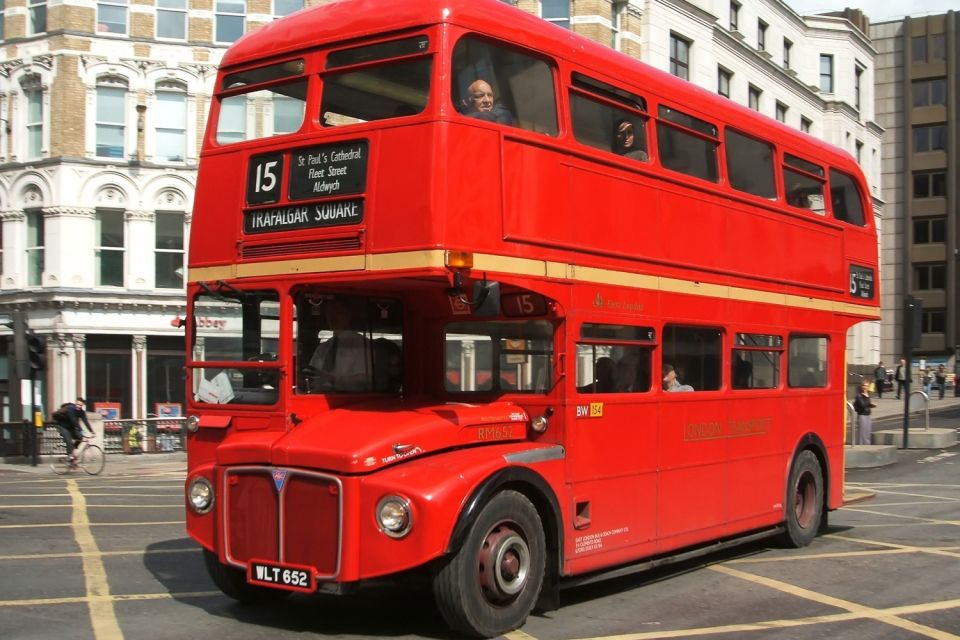 Private Full Day Tour – Fast Track Tower of London and Lunch - Starting at St Paul’s: a smart way to set up your London day