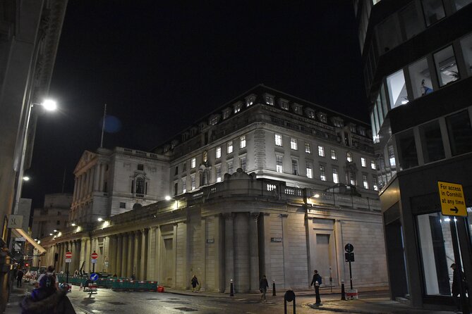 Private Ghosts and Gore Walking Tour of London - Route Basics: Starting at Monument and Finishing Near Elizabeth Line