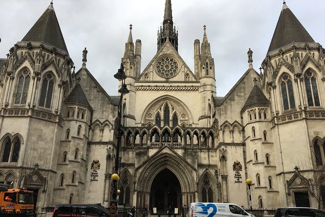 Private Guided and Chauffeured Tour of London - Tower Bridge, Greenwich, and the museum break that keeps things moving