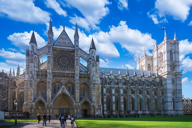 Private Guided London Highlights Walking Tour - Whitehall Palace to Trafalgar Square: Britain’s conflicts and public space