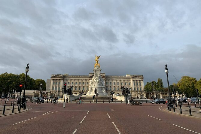 Private Guided Tour of London Landmarks - English or Italian - Westminster From the Street: Palace of Westminster and Westminster Abbey