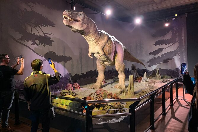 Private Guided Tour of Natural History Museum - Skip the Line - The escalator through the Earth’s Core: the signature moment