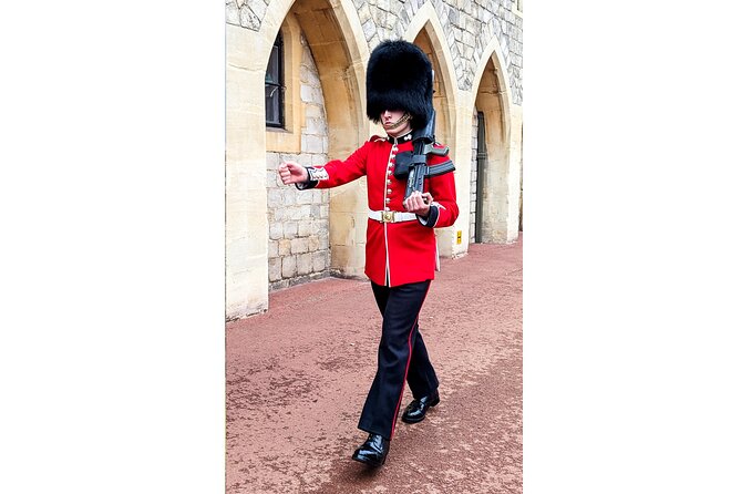 Private Half-Day Tour of Windsor Castle - Getting back to London through Windsor High Street