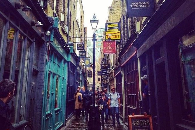PRIVATE Jack the Ripper Ghost Walking Tour in London - The 7:30 pm start: when timing matters more than you think
