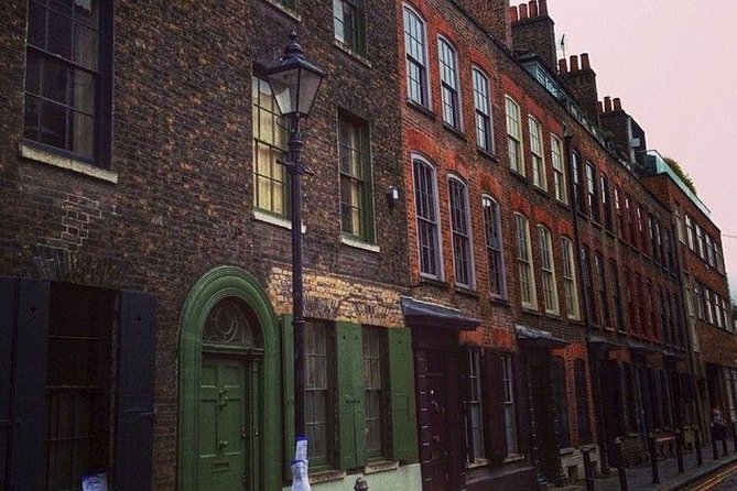 PRIVATE Jack the Ripper Ghost Walking Tour in London - Meeting at 202 Bishopsgate and what a smooth start looks like