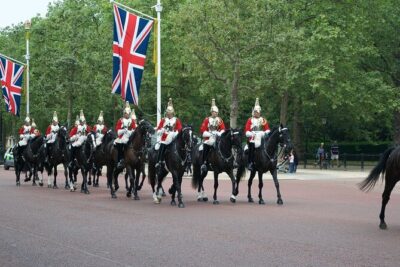 Private Layover Tour of London with Pickup from Heathrow Airport - Price and value for a 6-hour private London reset