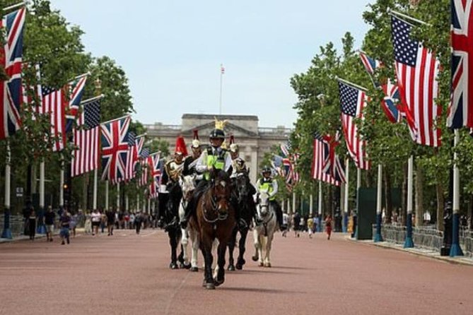 Private London Highlights Tour with Experienced Guide in Taxi - Why a private London taxi beats the usual whirlwind tour
