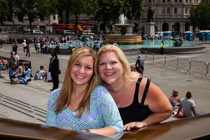 Private London Photo Shoot Tour with a Professional Photographer - Why this private photo shoot tour works better than a random landmark session