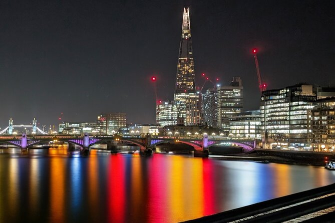 Private London Tour by Night including Pick up from Hotel - Trafalgar Square and St Paul’s Cathedral: Iconic Streets, Light Walking