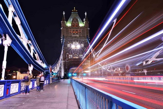 Private Night Photography Tour in London - Stop 4: Tower Bridge and blurred boats on the Thames