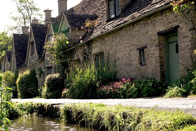Private One Day Luxury Tour of The Cotswolds - Secret valley drive and a lesser-known village break