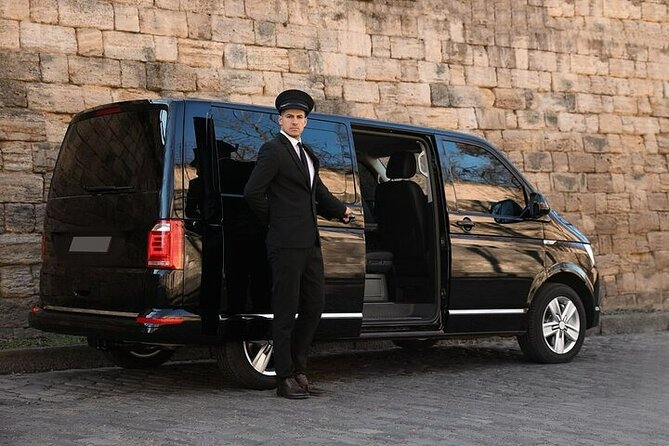Private Oneway Airport Transfer London to London Heathrow Airport - In the car: comfortable, air-conditioned, and driver-focused