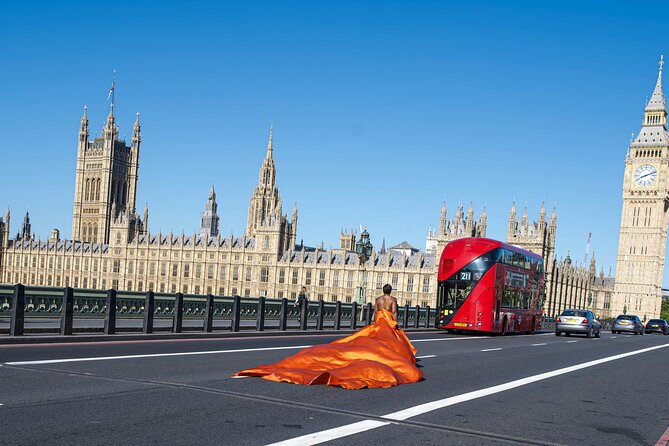 Private Photography of Flying Dress Africa - Meeting at Big Ben, and how to plan your timing