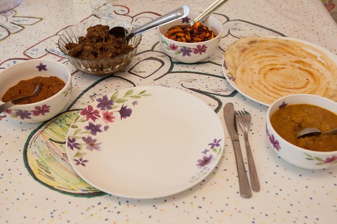 Private South Indian Home Cooking Class in London with a Local - The meal afterward: dosas piping hot, drinks included, and family-table pacing