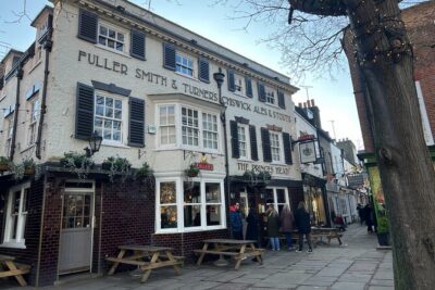 Private Ted Lasso Filming Locations Tour - Getting There: London Victoria to Richmond by Tube (Escorted)
