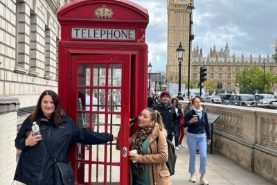 Private Tour: Best of London in a day! in Spanish. - St. James’s Palace and the Changing of the Guard on schedule