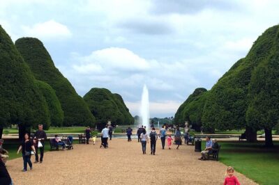 Private Tour: Hampton Court Palace Day Trip from London - Pickup and Getting There Without Stress
