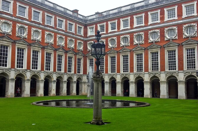 Private Tour: Hampton Court Palace Day Trip from London - A Guide Can Make or Break the Day
