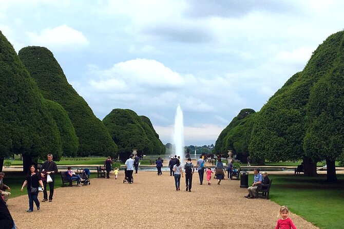 Private Tour: Hampton Court Palace Day Trip from London - Pickup and Getting There Without Stress