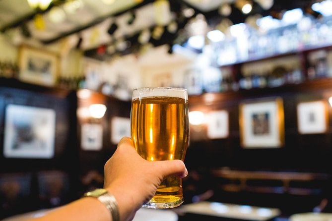 Private Tour of London's Historic Pubs - Walking Through Holborn, Fleet Street, and Blackfriars