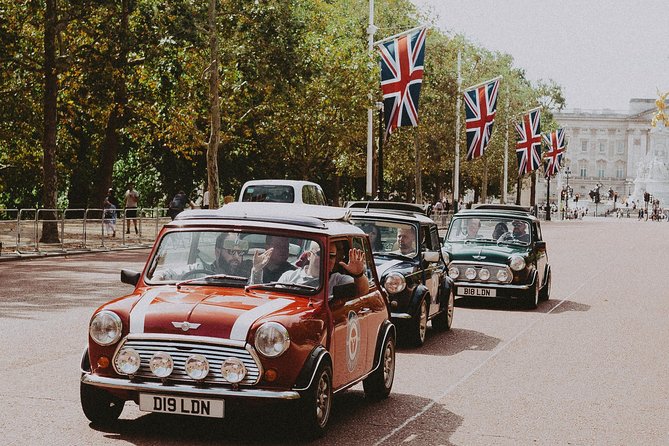 Private Tour of London's Landmarks in a Classic Car - Stop 3: The Historic Centre of London in a Single Pass