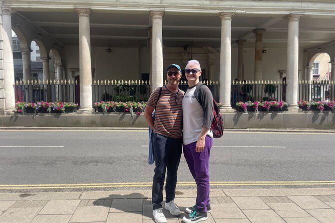 Private Tour of Windsor Town with Skip-the-Line Castle Tickets - Windsor Guildhall to the Crooked House: context first, photos second