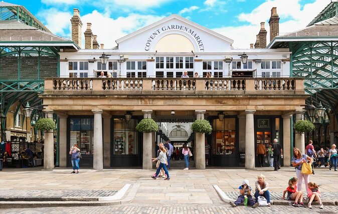 Private Tour: Photography Walking Tour from Trafalgar Square to Covent Garden - Leicester Square Lighting Tricks: Shakespeare, Chaplin, and Angle Control