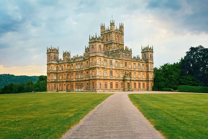 Private Tour to Stonehenge and Highclere Castle (Downton Abbey) - A rare pairing: prehistoric wonder plus a TV-famous stately home