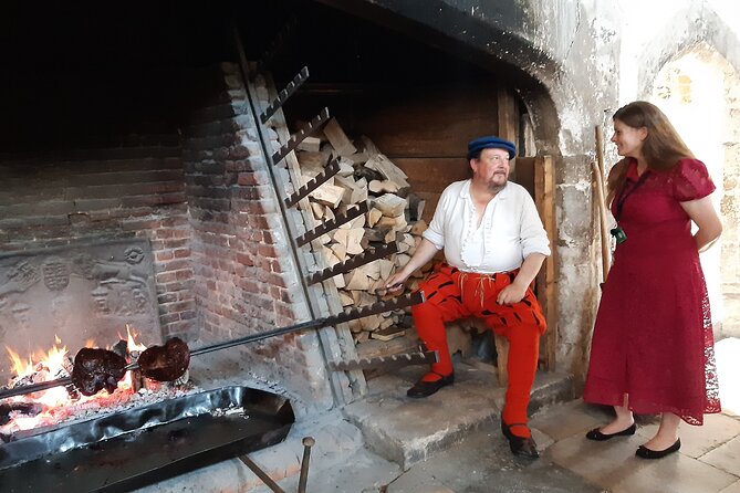 Private tour with an accredited expert guide Hampton Court Palace - Time, pacing, and choosing your morning or afternoon slot