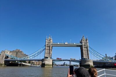 Private Tours: Tower of London Beefeater Meet Greet Crown Jewels - Getting oriented at Cheval Three Quays, then walking in with purpose