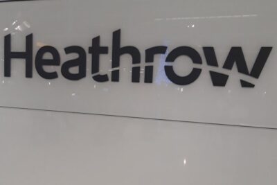 Private Transfer: Heathrow Airport to Gatwick Airport Arrival or Departure Transfer - Meeting the Driver: Terminal-Exact Instructions That Save Time
