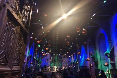 Private Transfers between London & Harry Potter Warner Studio - The ride time and traffic reality: keeping the hour from feeling long