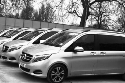 Private Transfers From Heathrow Airport to Central London - Inside the Mercedes-Benz: Comfort, WiFi, and Water
