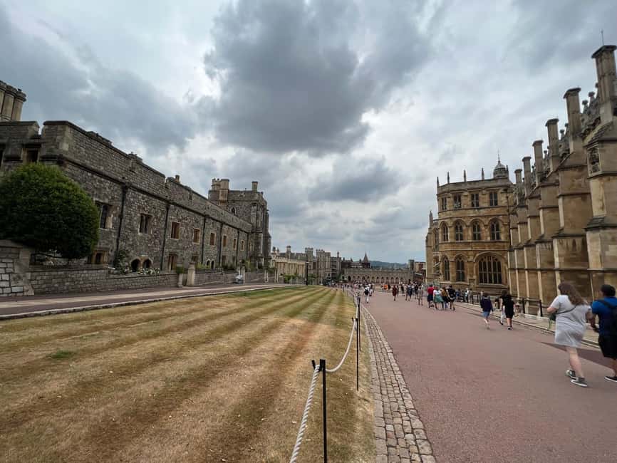 Private trip to Windsor Castle and Stonehenge - Windsor Castle: Royal Streets, Castle Views, and St. George’s Chapel
